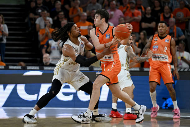 她的胜利激 她的胜利激